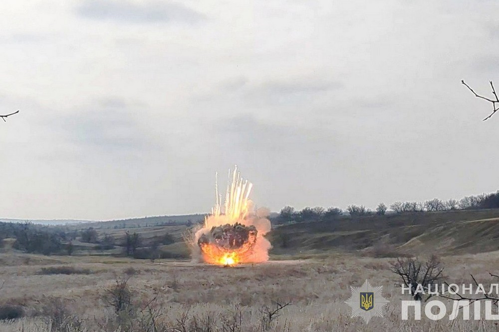 Збиті ракети і БПЛА серед озимини… На Дніпропетровщині знищують небезпечні знахідки