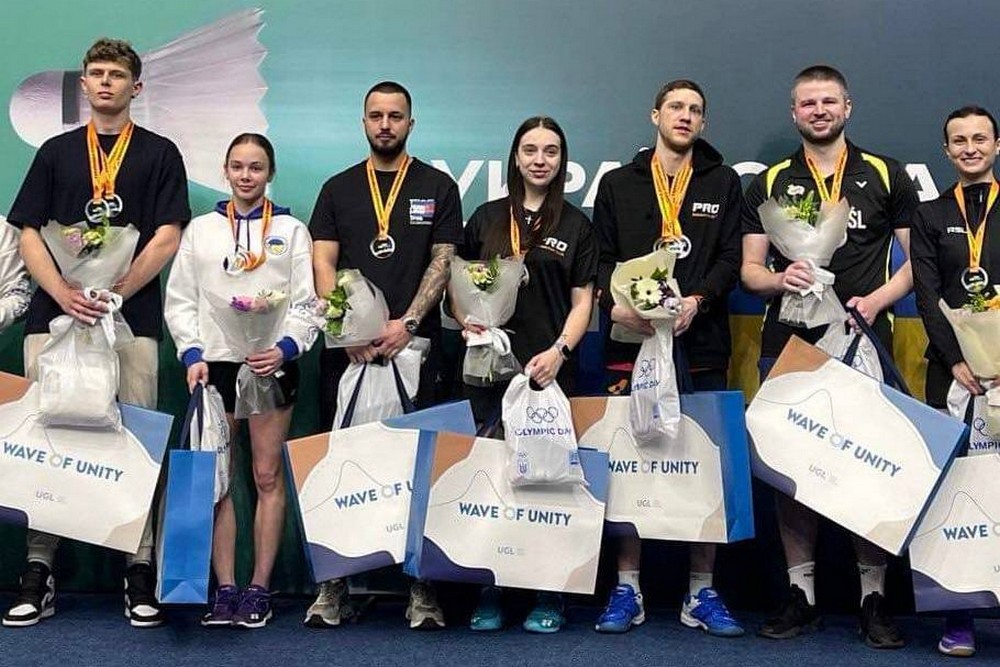 Спортсмени з Дніпропетровщини вибороли 11 медалей на першому в історії турнірі з бадмінтону Української Суперсерії