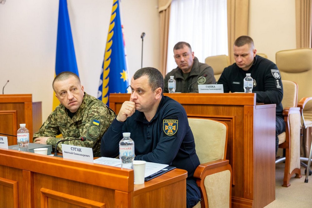 Усі сили на обороноздатність Дніпропетровщини: збиралася щотижнева Рада оборони