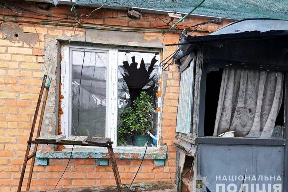 У 4 громадах Нікопольщини понівечено будівлі внаслідок обстрілів – поліція