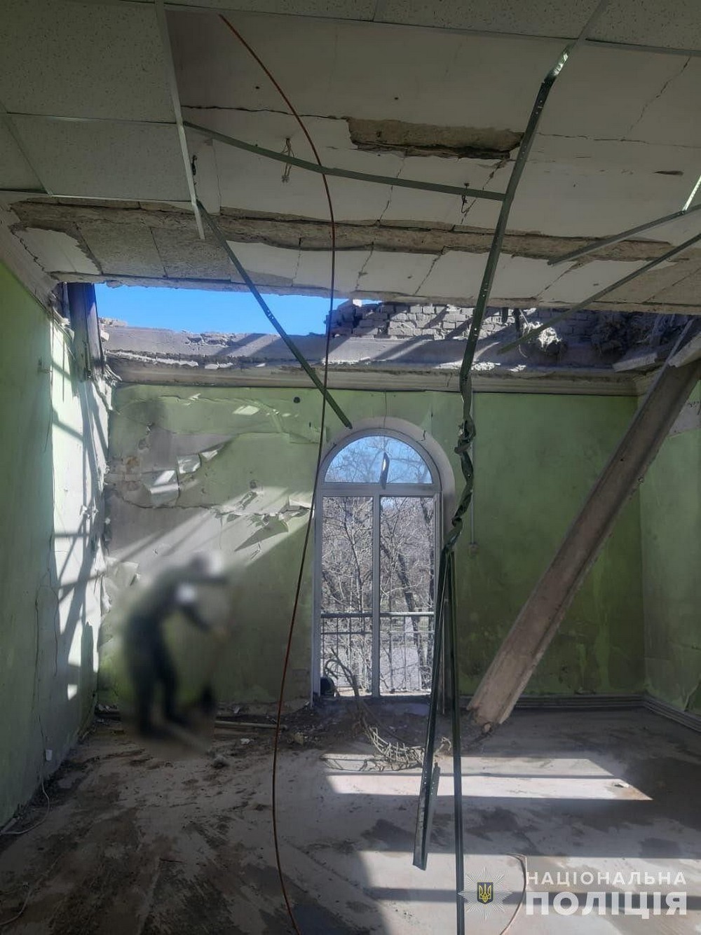 Окупанти вдарили по трьох громадах Нікопольщини: поліція показала фото наслідків