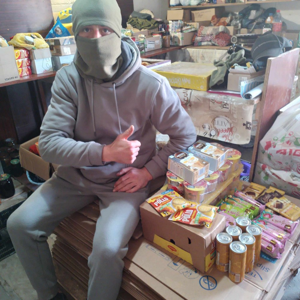 Благодійники з Нікополя передали смачні подарунки для Захисників: фото