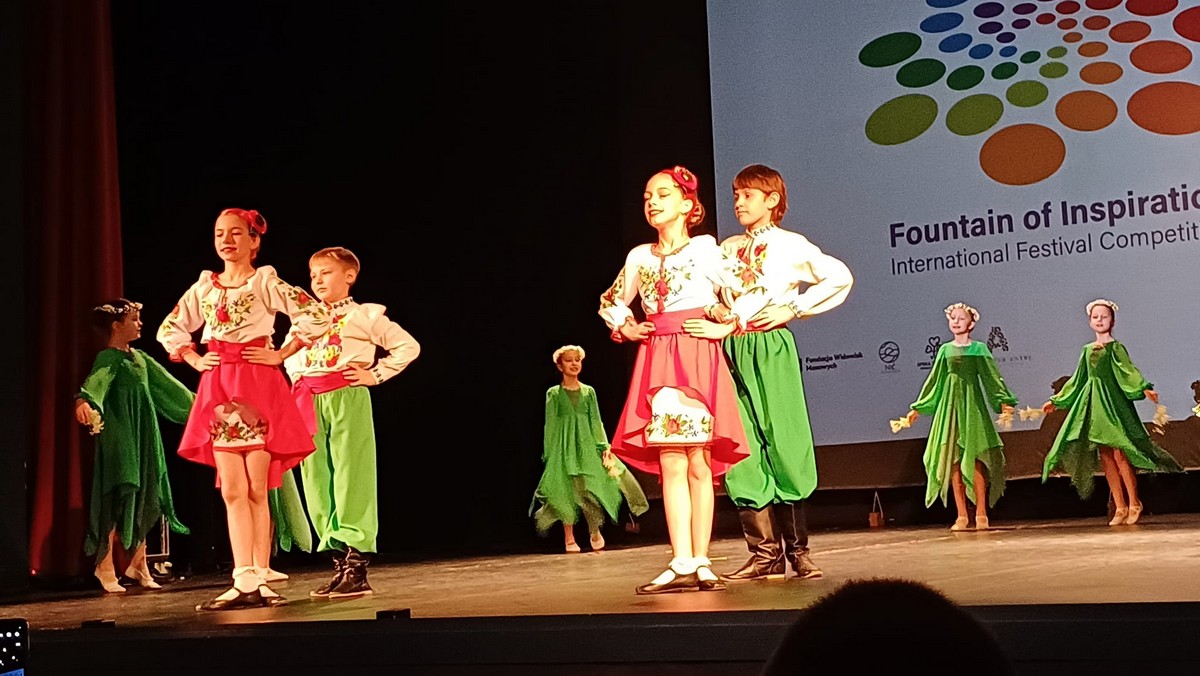 Брат і сестра з Нікополя виступили у ролі ведучих на Міжнародному фестивалі у Польщі
