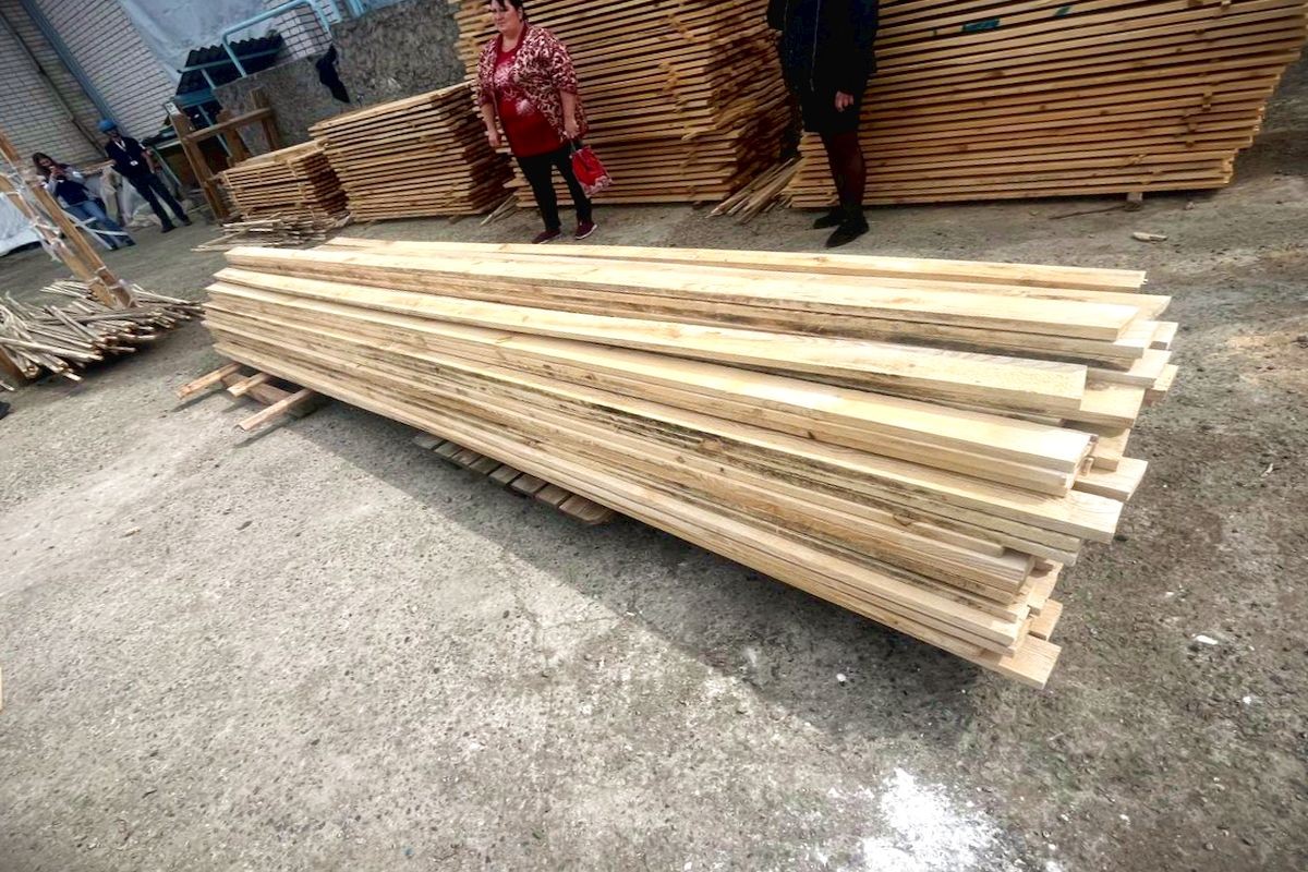 Мешканці Червоногригорівської громади отримали будівельні матеріали від DRC (фото)