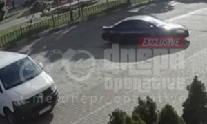 Відео моменту удару дрона по центру Нікополя оприлюднили у мережі