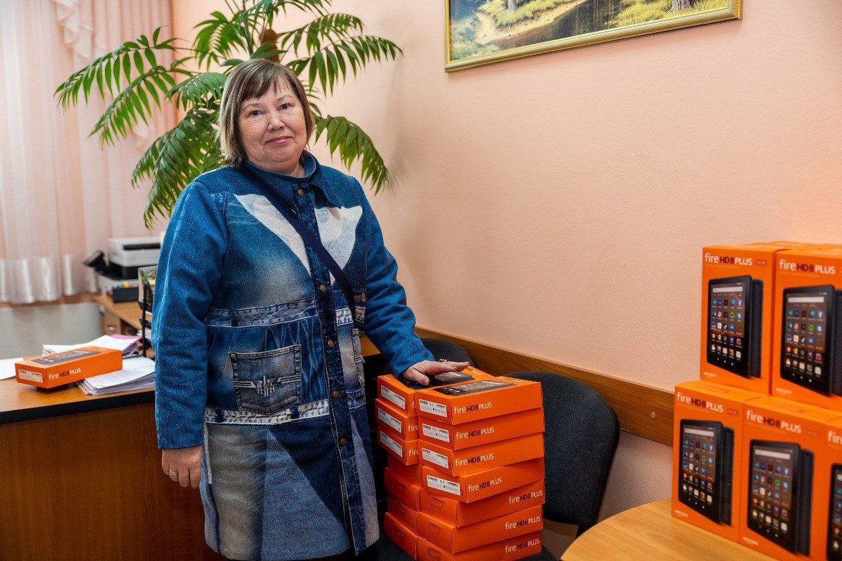 Майже 100 планшетів для особливих дітей отримала Дніпропетровщина від міжнародних донорів