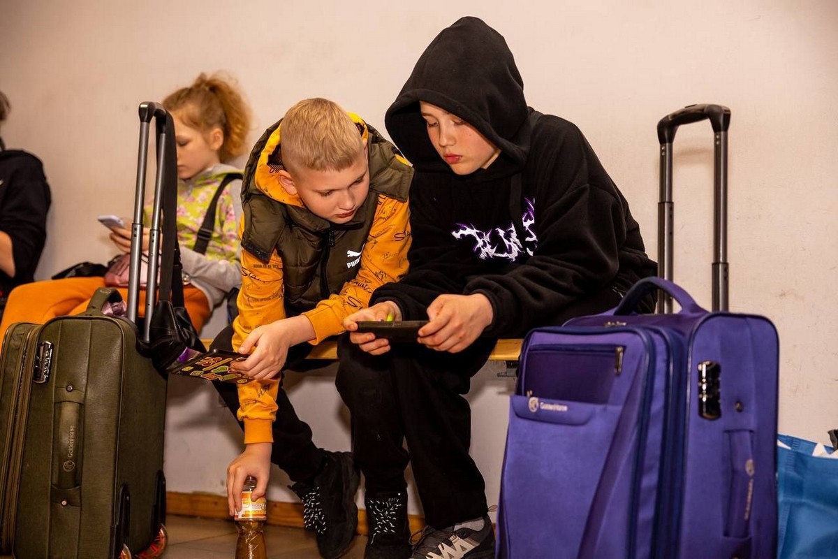 «13-річний Сашко з Нікополя вперше їде до табору» - понад 60 школярів з Дніпропетровщини вирушили на відпочинок