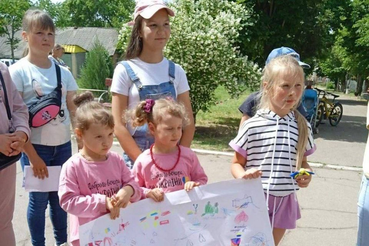 Благодійники влаштували свято для дітей у Червоногригорівській громаді на Нікопольщині