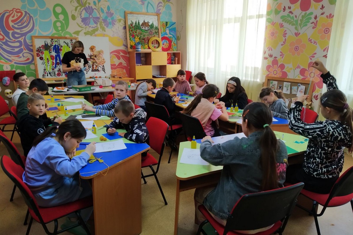 Діти з Нікополя безкоштовно відпочили на Київщині і Закарпатті (фото)