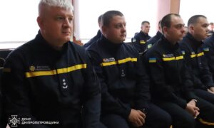 Рятувальникам Дніпропетровщини вручили державні нагороди
