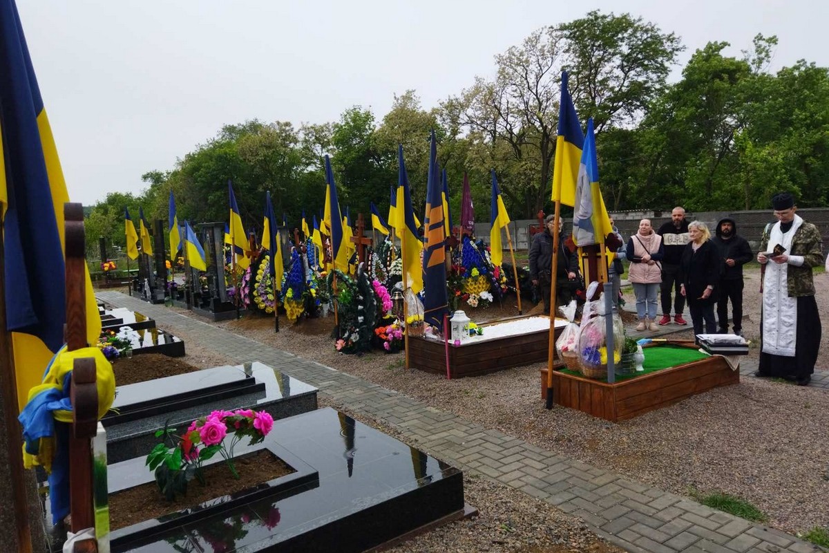 У Марганці пройшла панахида за загиблими захисниками України