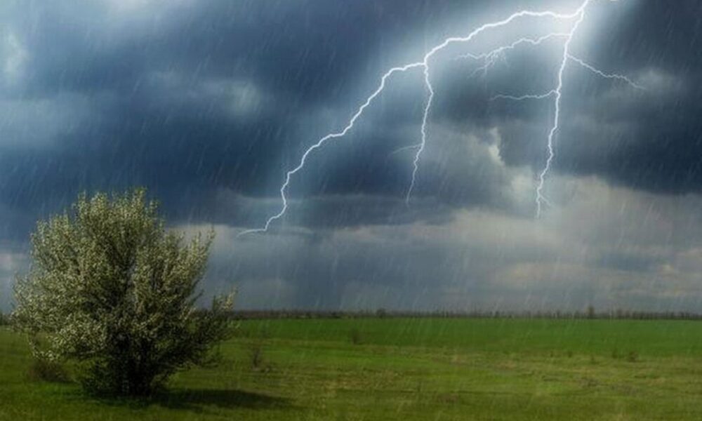 Рівень небезпечності жовтий: мешканців Дніпропетровщини попередили про метеорологічне явище