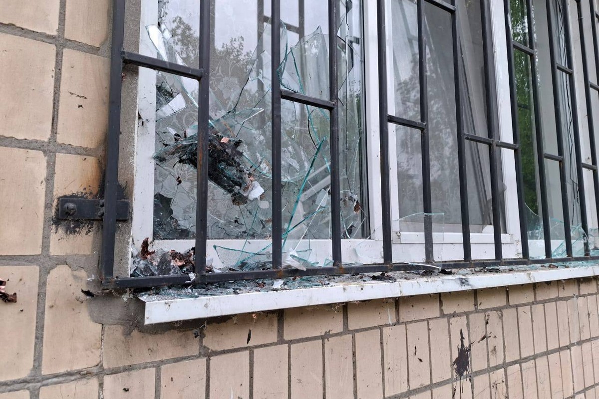 У Нікополі потрощено багатоповерхівку і приватні будинки – наслідки ворожих ударів 13 травня