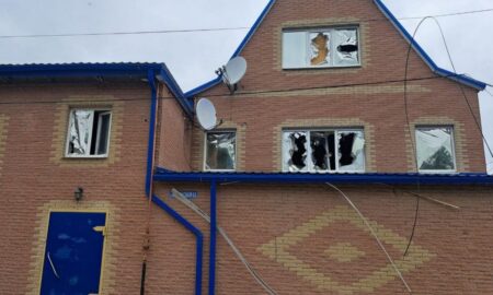 Ворог 10 разів гатив по НІкопольщині: у Нікополі є поранена, понівечено 25 будинків,  медустанову, автівки (фото)