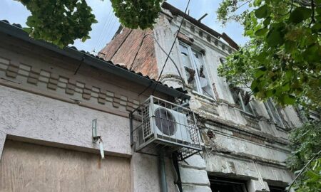 Ворог обстріляв Нікополь з артилерії в ніч на 29 травня: сталася пожежа, є руйнування (фото)