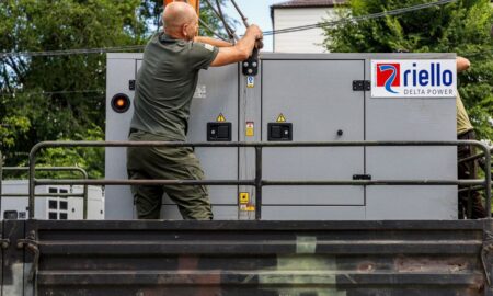 Дніпропетровщина передала військовим чотири потужні генератори