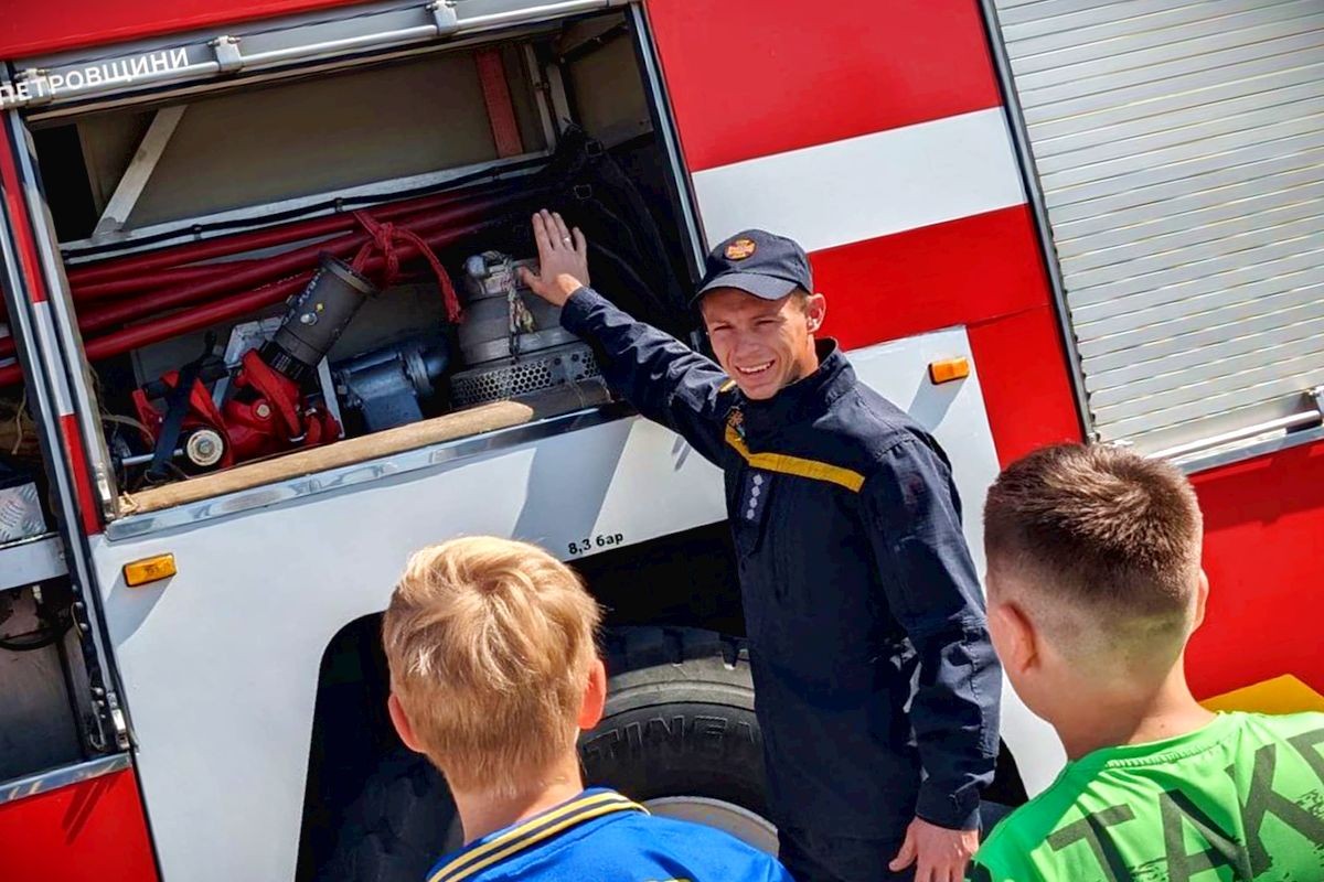 Юні ліцеїсти Покрова відвідали пожежну частину