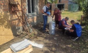 У Першотравневській громаді благодійники допомогли двом родинам полагодити житло (фото) 