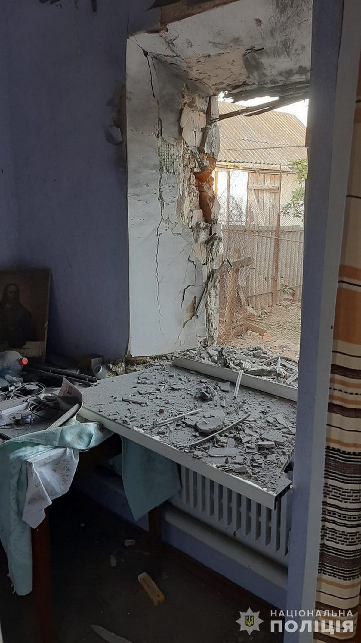 Понівечено будинки, автівка і гараж: ворог обстріляв 4 громади Нікопольщини