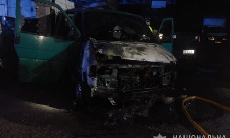 У Дніпрі невідомі спалили автівку ЗСУ