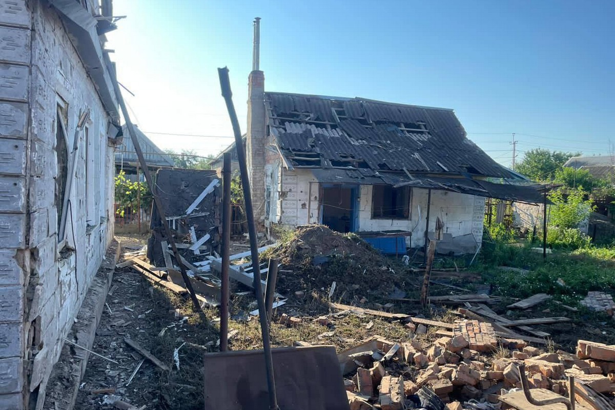 Ворог гатив по Нікополю і району – є поранений, багато руйнувань, також поранений у Дніпровському районі