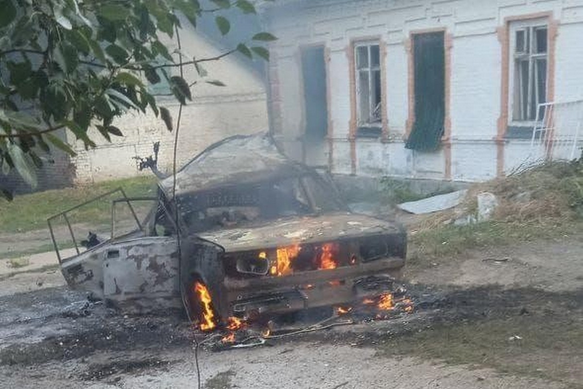 Армія РФ атакувала Нікопольщину: поліція розповіла про наслідки і показала фото 1 Армія РФ атакувала Нікопольщину: поліція розповіла про наслідки і показала фото