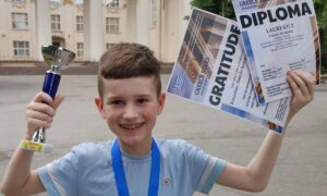 Юний музикант з Нікополя переміг у Міжнародному конкурсі «Зірки Греції»