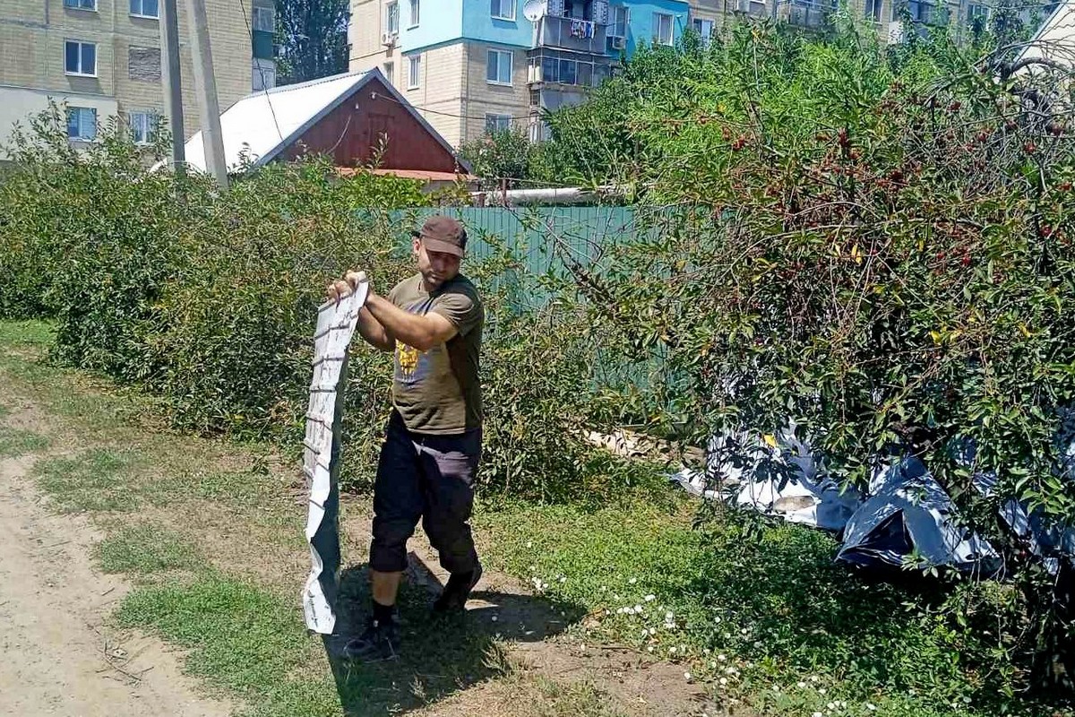 Місто, яке живе попри все: комунальники Нікополя усувають наслідки обстрілів і дбають про благоустрій