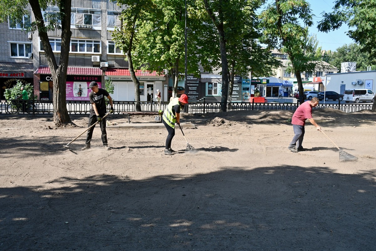 У Нікополі під обстрілами