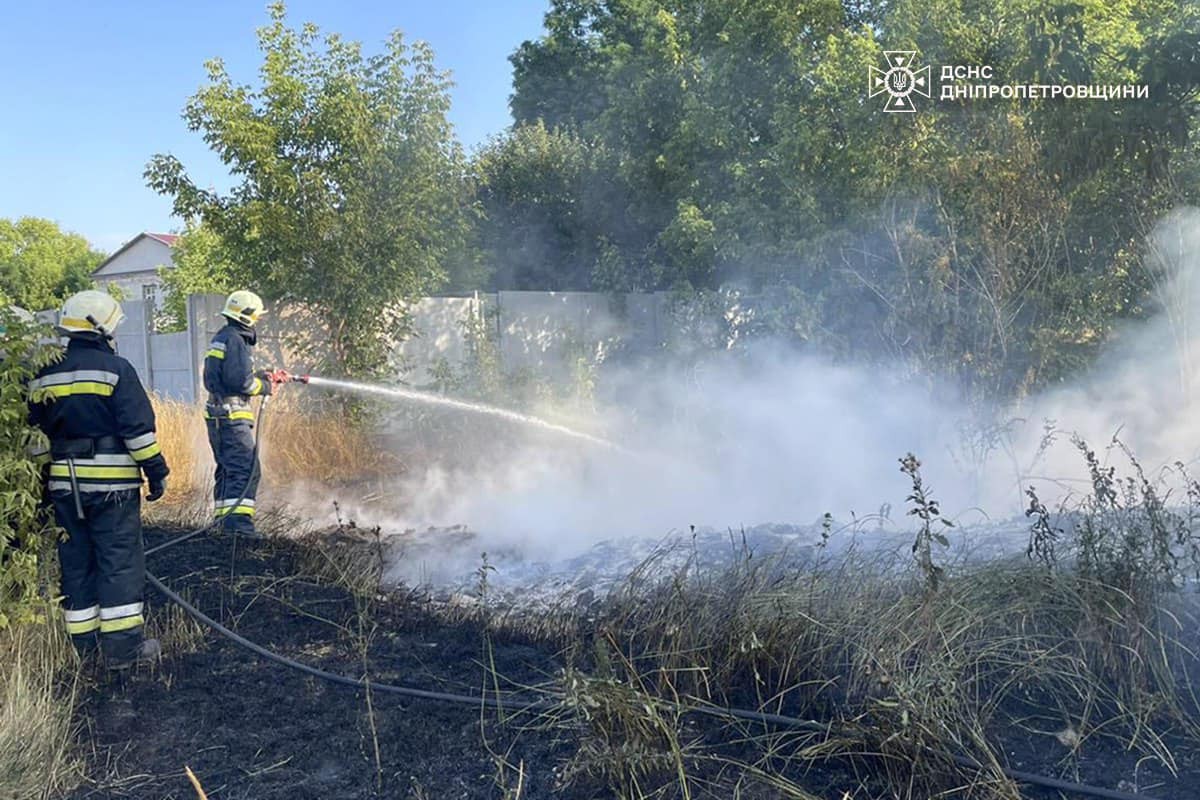 На Дніпропетровщині за добу сталося 77 пожеж