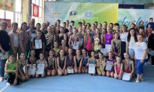 Акробати з Покрова стали призерами всеукраїнських змагань (фото)