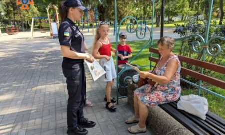  Мешканцям Покрова нагадали правила безпеки дітей під час літніх канікул