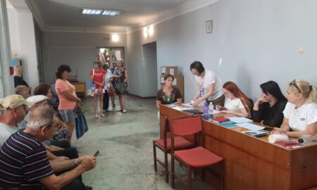 Мешканцям Томаківської громади видали памперси для дорослих та гігієнічні набори