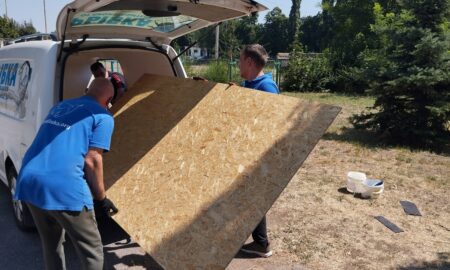 На Нікопольщині 10 родин отримали будівельні матеріали від благодійників для ремонту житла (фото)