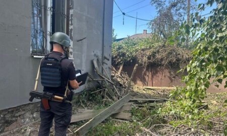 У Нікополі артилерійський снаряд влучив посеред ву