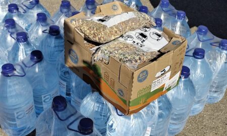 Жителі Томаківської громади отримали воду та їжу швидкого приготування (фото)