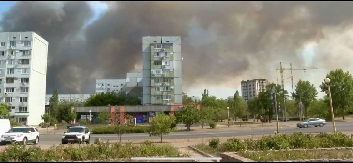 Оточений вогнем і затягнутий димом: як виглядає Енергодар сьогодні, показав мер