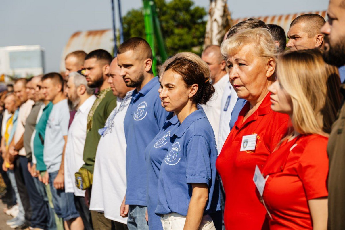 Залишаються поруч попри все: на Дніпропетровщині відзначено тих, хто тримає тил