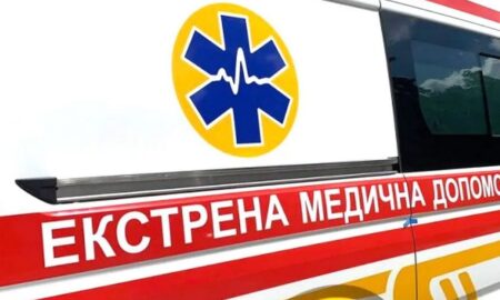 У Нікополі жінка покусала на вулиці 15-річного підлітка