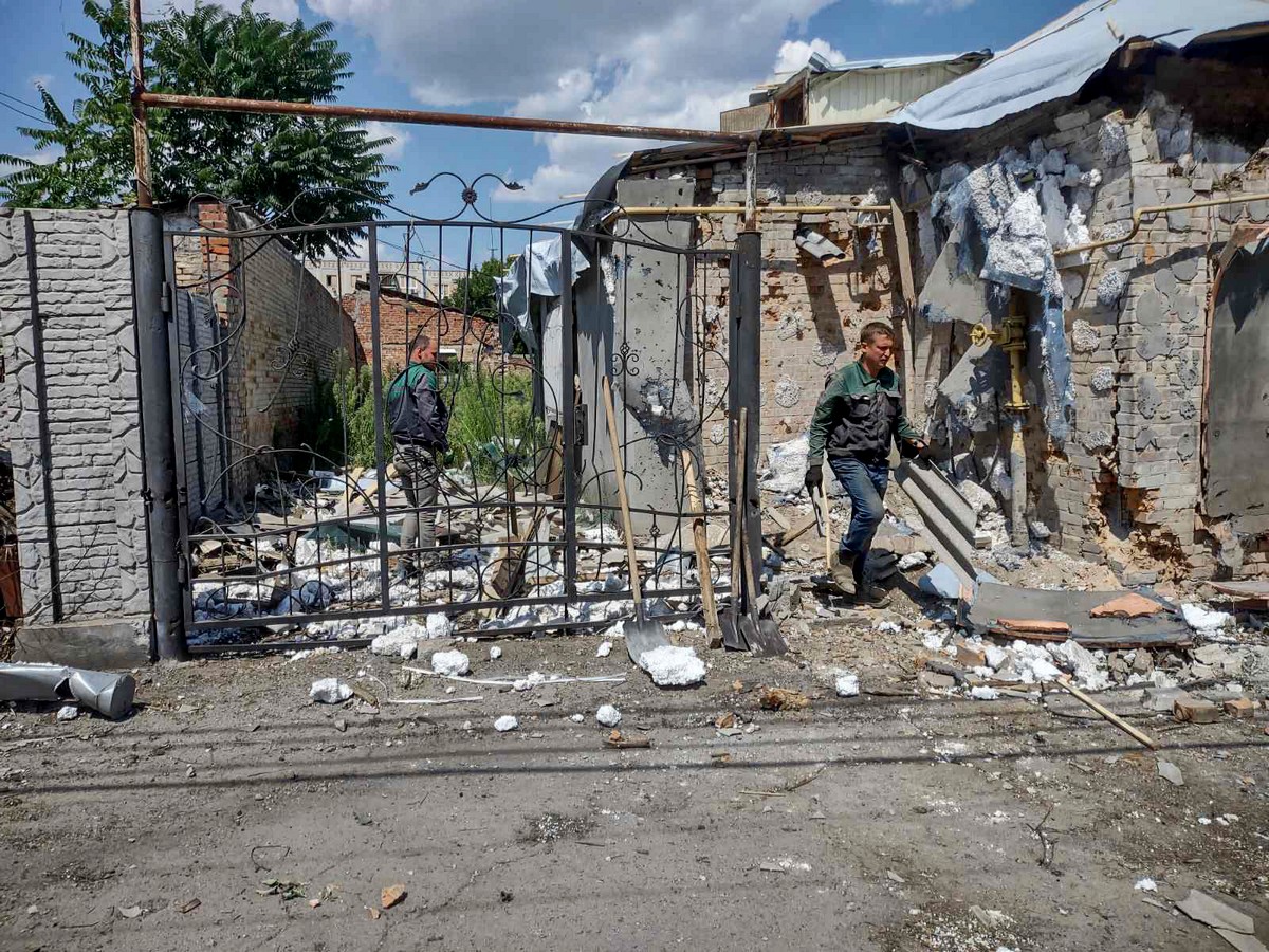 У Нікополі показали наслідки обстрілів за тиждень: фото