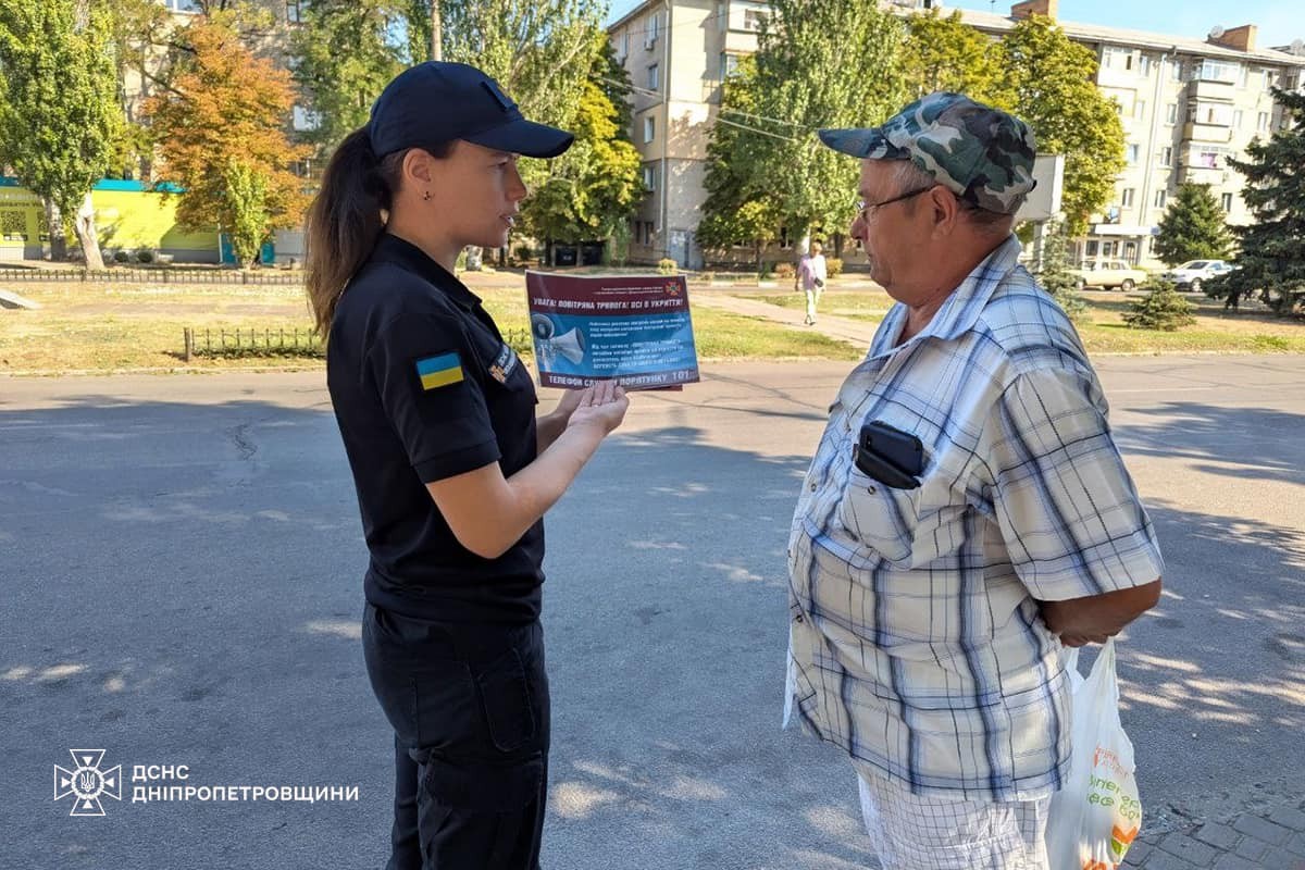 З мешканцями Нікополя провели бесіди: фото