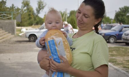 У Мирівській громаді щомісяця роздають мешканцям 22 400 хлібин у якості гуманітарної допомоги.