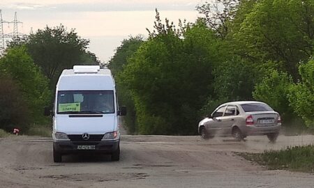 Через обстріли центру Нікополя змінено маршрути приміських автобусів