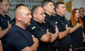 Рятувальники Дніпропетровщини отримали відзнаки від голови обласної ради (фото)