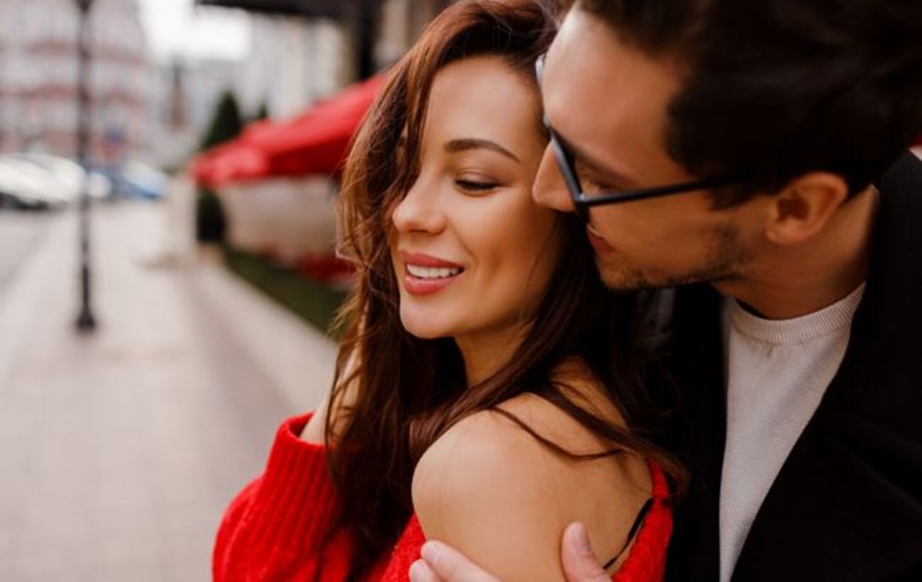 gorgeous couple love hugging flirting outdoor romantic moments handsome man looking his pretty girlfriend 650x410 1 1300x820