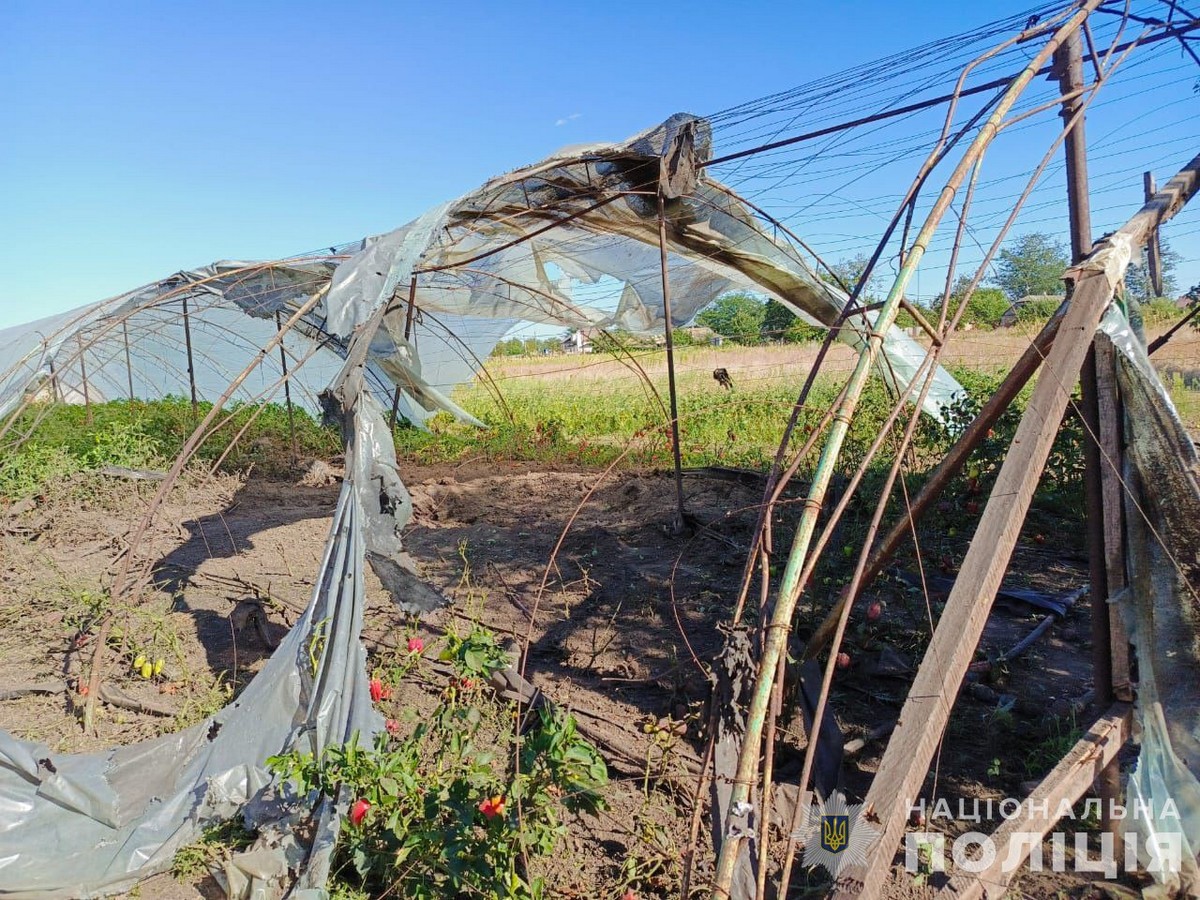 наслідки обстрілів у Нікопольському районі 