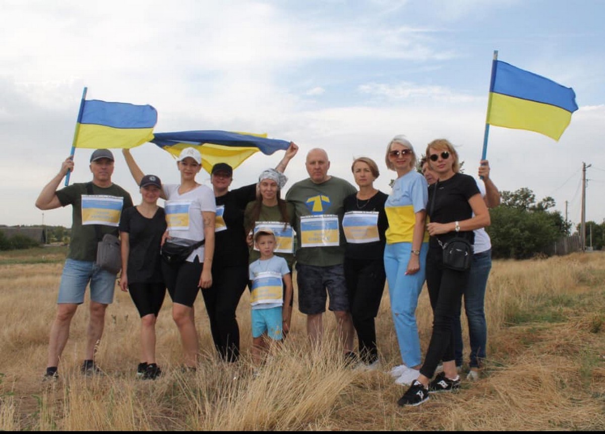 Мешканці Нікопольщини долучилися до забігу “Шаную Воїнів, біжу за Героїв України”: фото