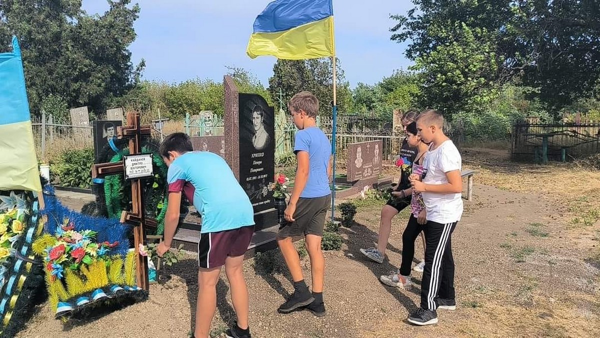 Мешканці Нікопольщини долучилися до забігу “Шаную Воїнів, біжу за Героїв України”: фото