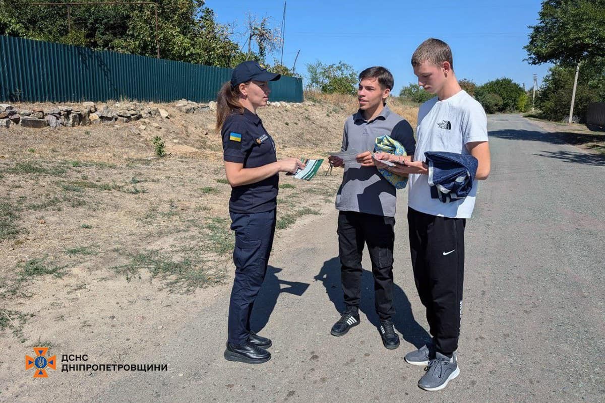 Рятувальники провели профілактичні бесіди з мешканцями села Шолохове на Нікопольщині