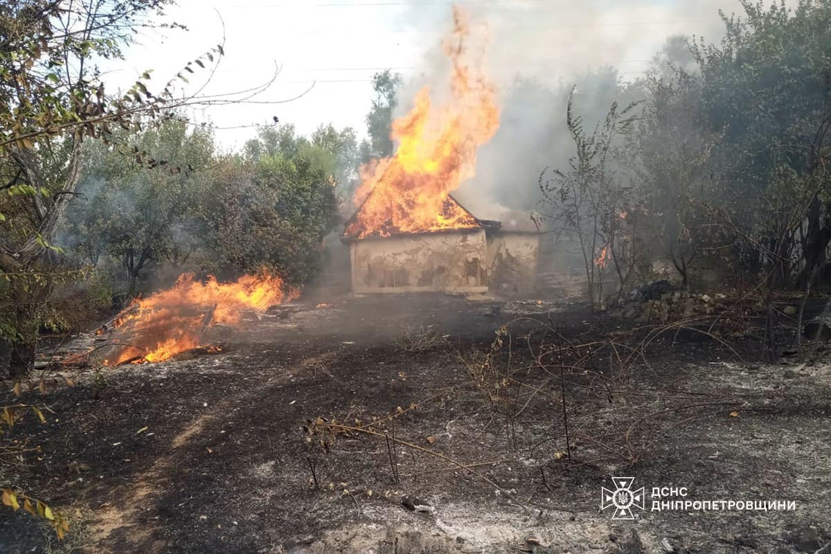 На Дніпропетровщині не вщухають пожежі в екосистемах